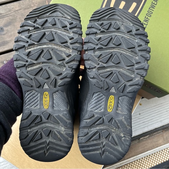 Keen Wm’s Greta Waterproof Black Insulated Lace Up Hiking Boots Sz 8US/38.5 EU - Picture 8 of 16